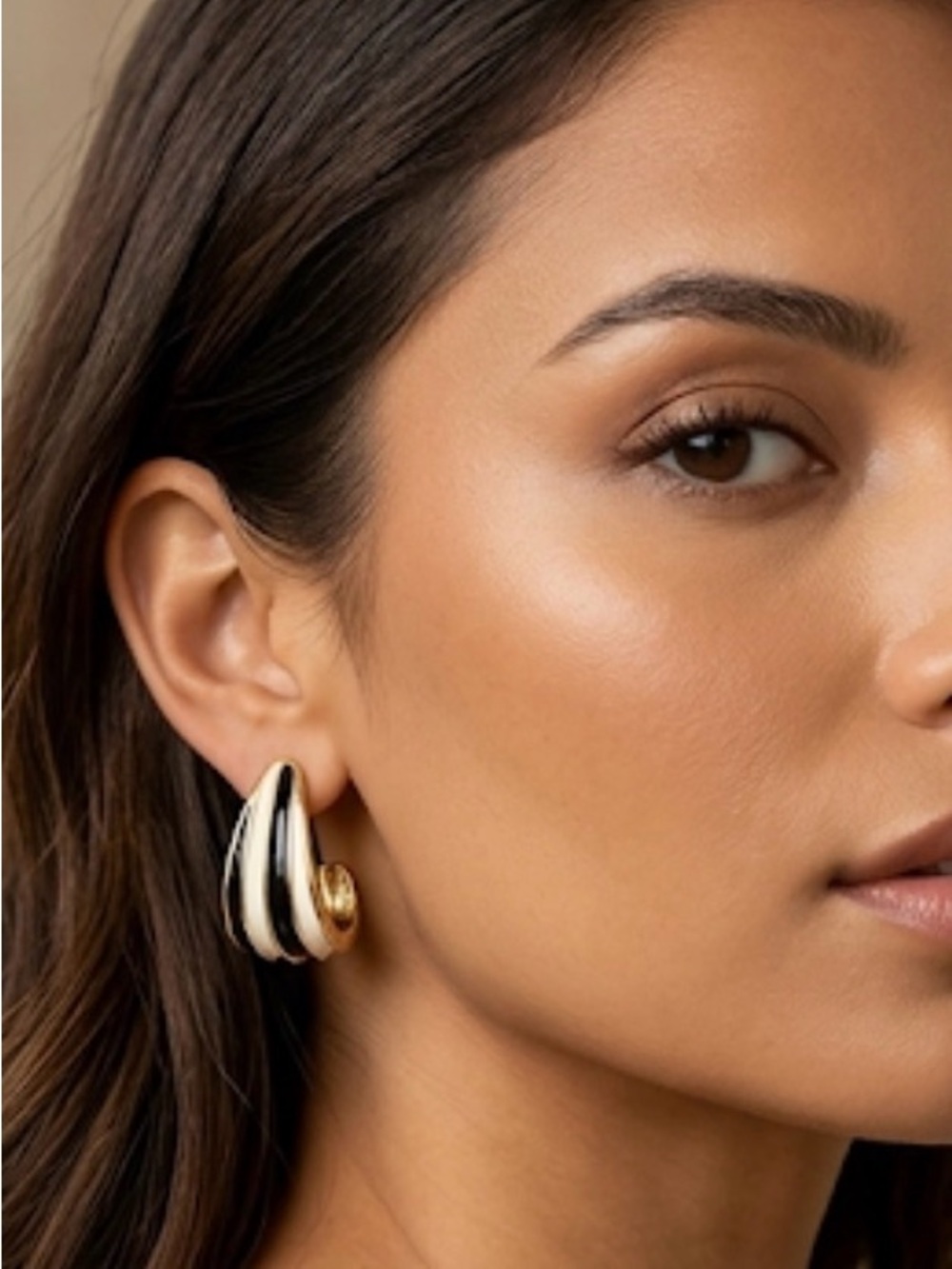 Black & White Enamel Ribbed Hoop Earrings — Bold & Retro Chic!